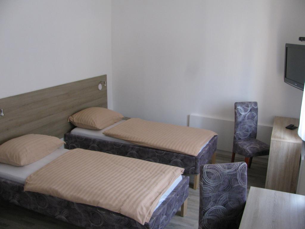 Guest House Villa Herbarium Slavonski Brod Exterior foto