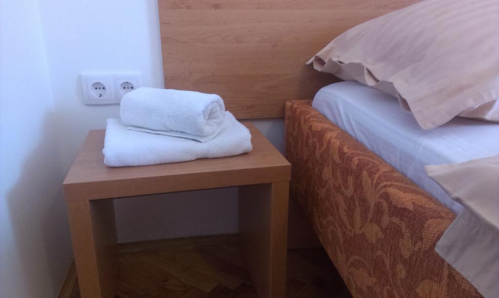 Guest House Villa Herbarium Slavonski Brod Habitación foto