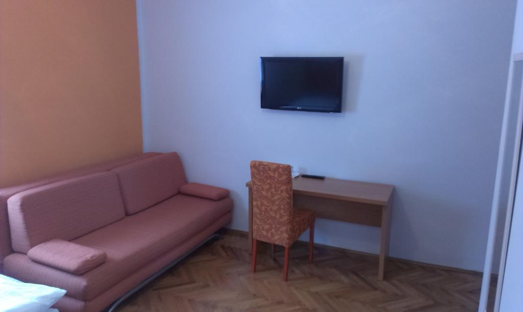 Guest House Villa Herbarium Slavonski Brod Habitación foto