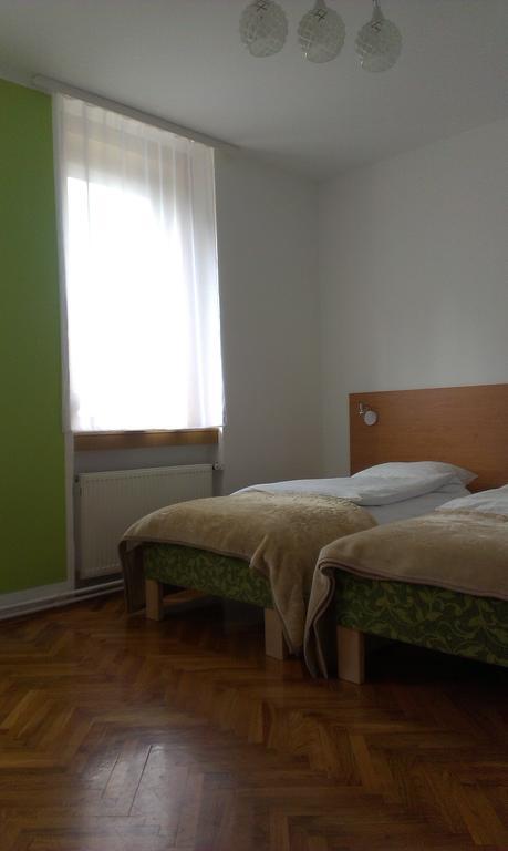 Guest House Villa Herbarium Slavonski Brod Habitación foto
